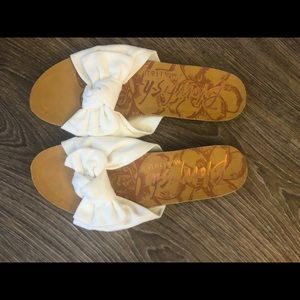 White Blowfish bow slip on sandal slides